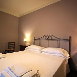  Farm stay Casale Dello Sparviero